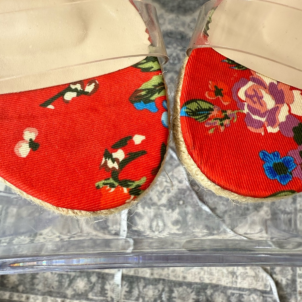 Cherry 🍒 Red Privileged Red Floral Wedge Sandals size 6 - Picture 5 of 14